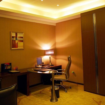 Chengdu Liwan International Hotel Екстериор снимка