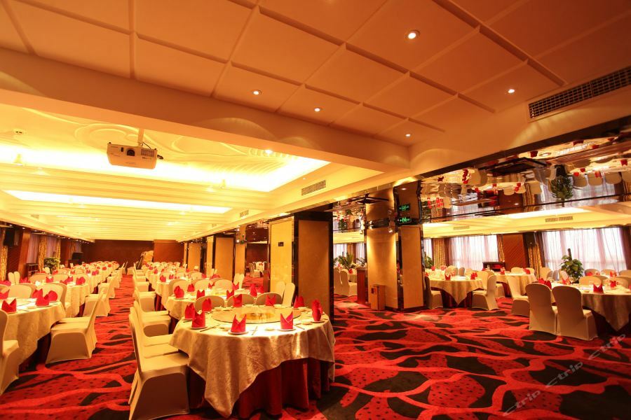 Chengdu Liwan International Hotel Екстериор снимка
